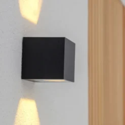 Antidark Arca udendørs væglampe, H10 cm