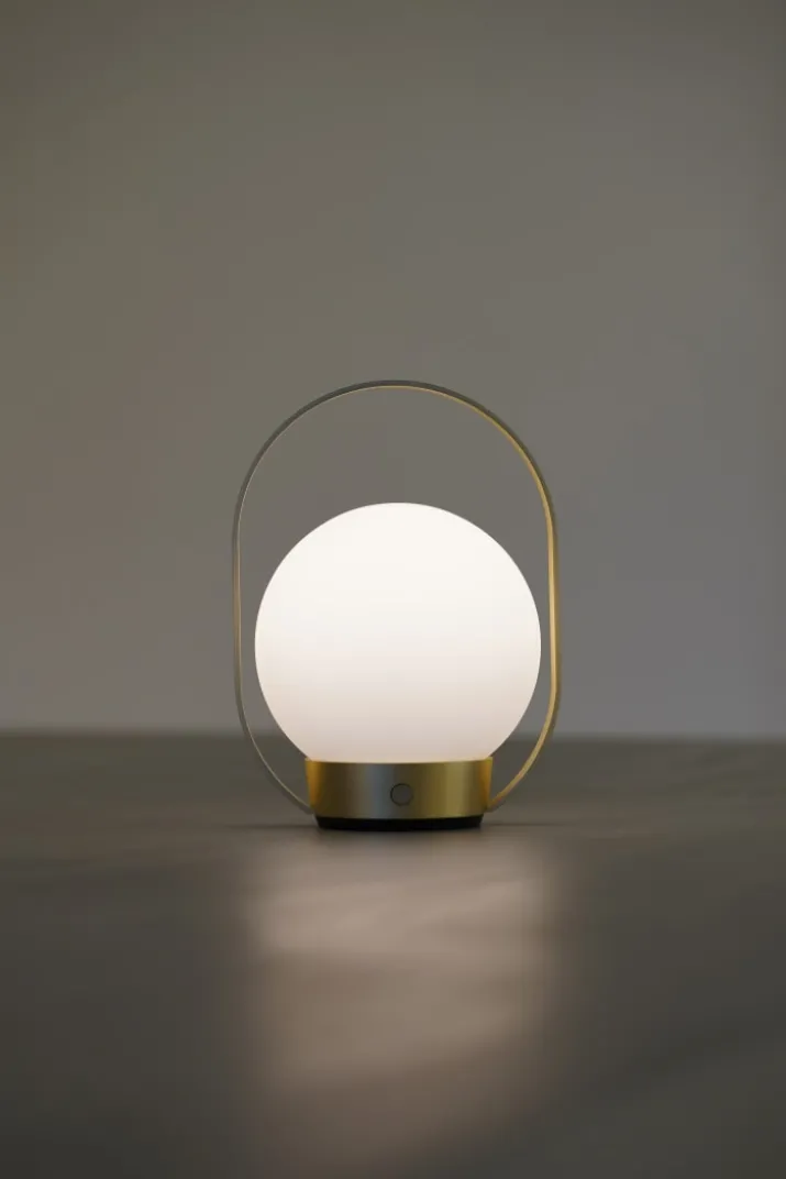 Antidark Palla genopladelig bordlampe, messing