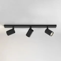 Astro Ascoli Triple Bar spotlampe, 3 spots, sort