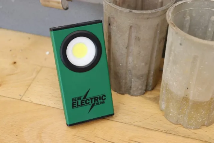 Blue Electric lommelygte, genopladelig - 350lumen
