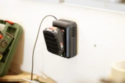 Bosch batterisæt, med 2 batterier og 1 oplader, 18V 2 x 2,5 Ah