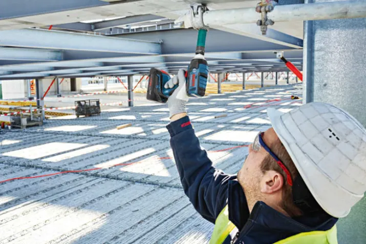 Bosch startsæt procore oplader + 2x batteri 18V 2X4,0AH