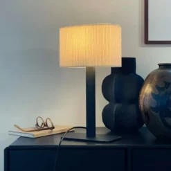 Dyberg Larsen Calix bordlampe