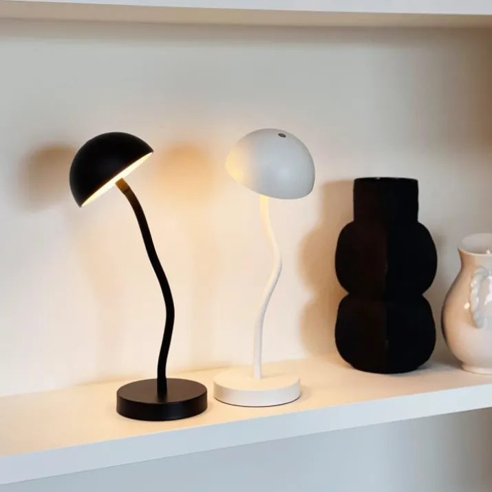 Dyberg Larsen Fonzy genopladelig bordlampe, sort