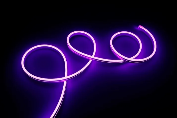 Eglo LED strip med farvet lys & mikrofon