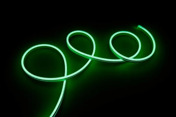 Eglo LED strip med farvet lys & mikrofon