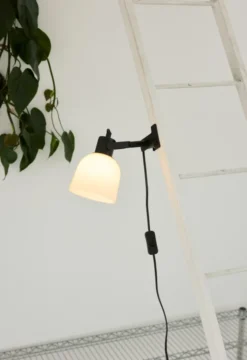 Halo Design Glow klemmelampe, opal/sort