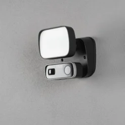 Konstsmide Smartlight udendørs væglampe med kamera, 10W