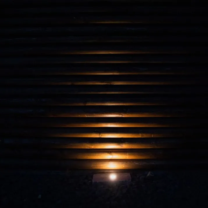 Light By Juul Holmegaardsten med Cosmos spot, grå