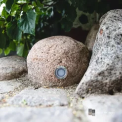 Light By Juul pigsten med Cosmos spot