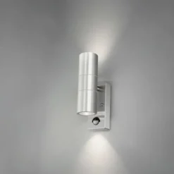 4lite Marinus Sleek udendørs væglampe med sensor, rustfrit stål