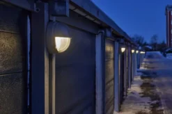 Louis Poulsen skotlampe, 3000K, halvskærmet, klar aluminium