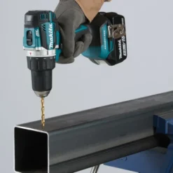 Makita bore og skruemaskine, 18V uden batteri