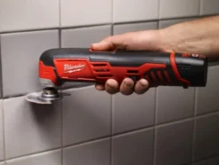 Milwaukee M12 C12 multiværktøj, u. batteri