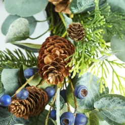 Nordic Winter julekrans med blåbær