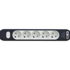 Stikdåse med 5 udtag, med afbryder, med jord, USB-A+C, 1,4 meter