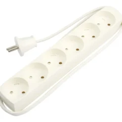 Stikdåse med 6 udtag u/jord m/ledning